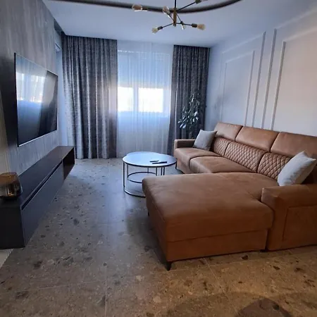 Relax Dmbl 公寓 巴尼西卢卡